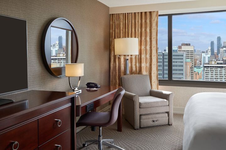 Room 34 of 118