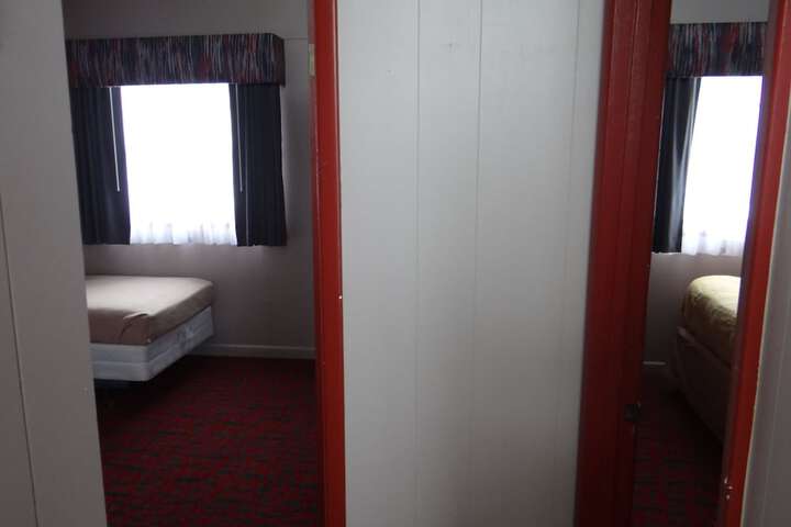 Room 42 of 116