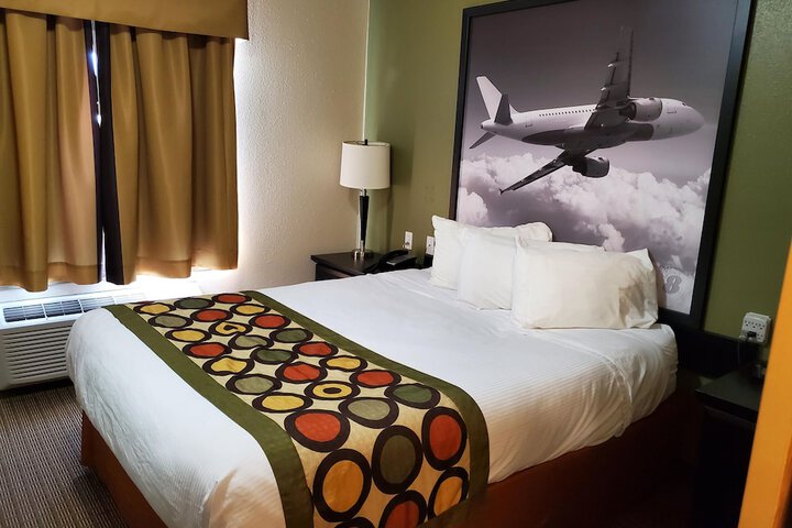 Super 8 by Wyndham Edmonton International Airport