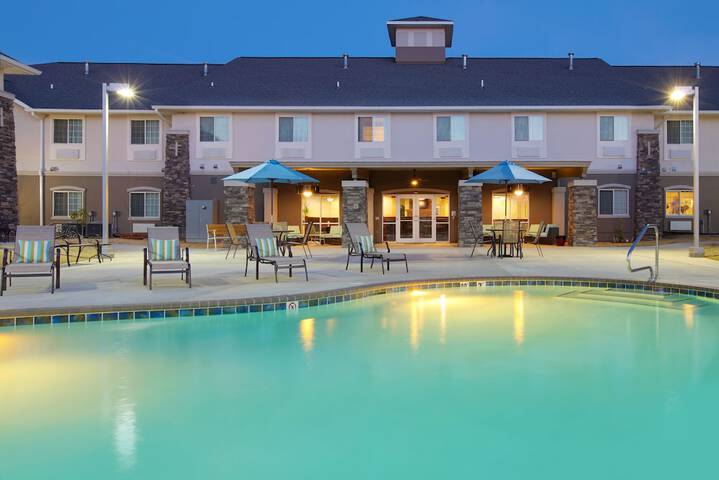 Pool 9 of 40