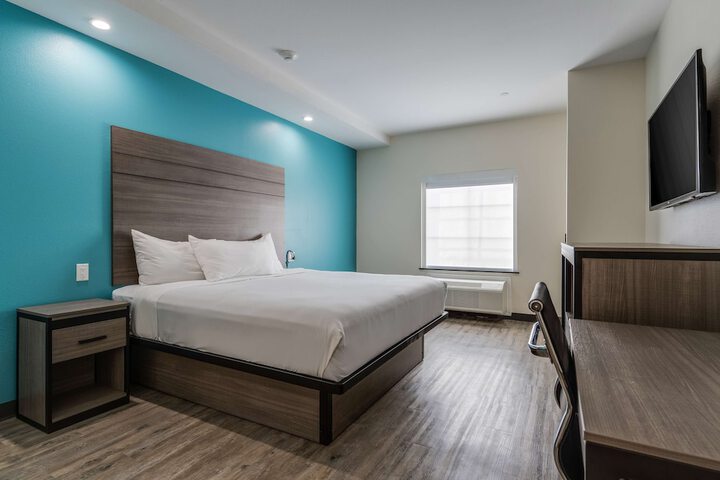 Room 15 of 37