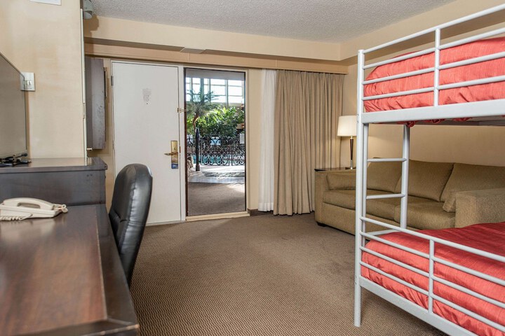 Room 36 of 44