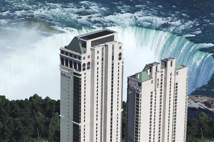 Hilton Niagara Falls / Fallsview Hotel & Suites