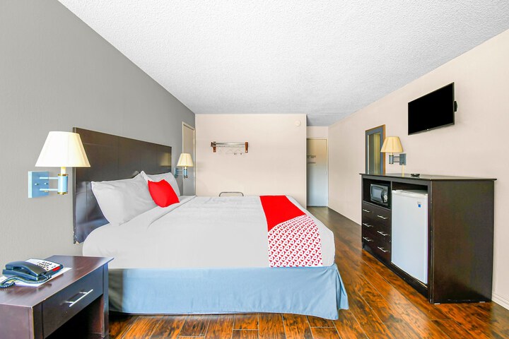 Room 15 of 26