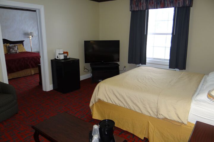 Room 83 of 116