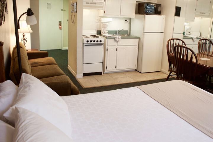 Room 35 of 71