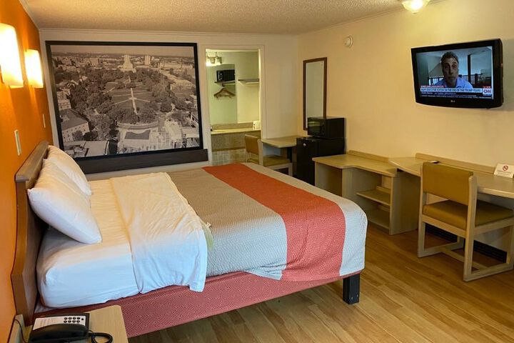 Room 26 of 28