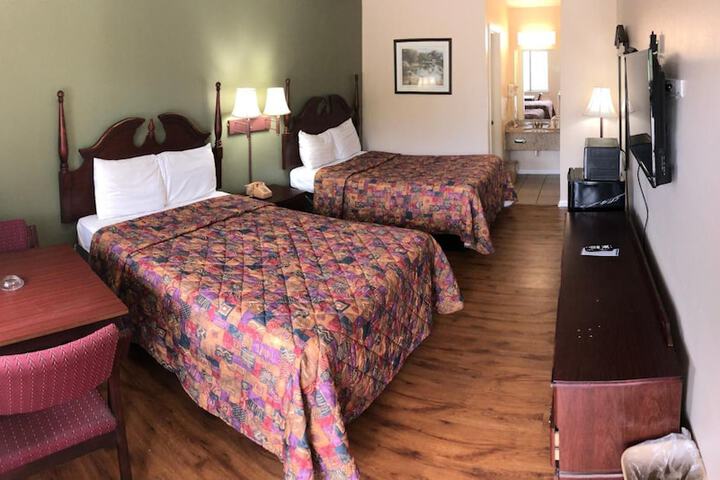 Room 32 of 68