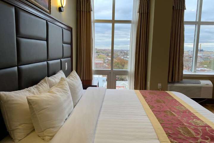 Room 25 of 34