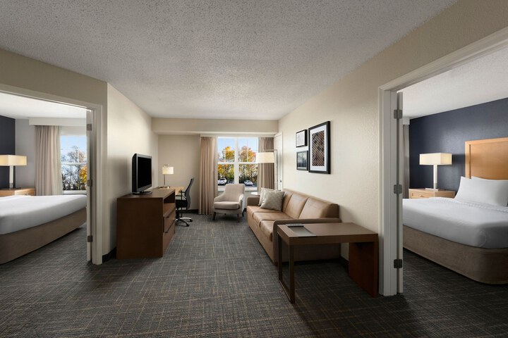 Room 27 of 52