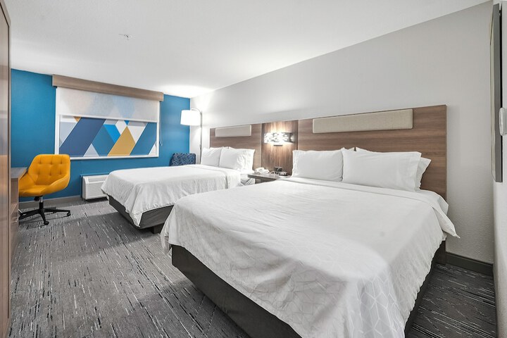Holiday Inn Express Palestine by IHG