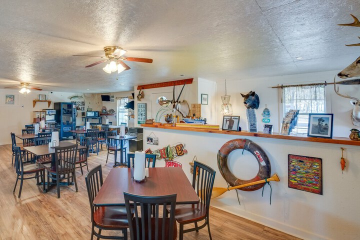 On-site Boat Ramp: Pet-friendly Kerens Studio!