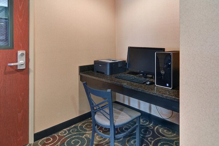Business Center 41 of 41