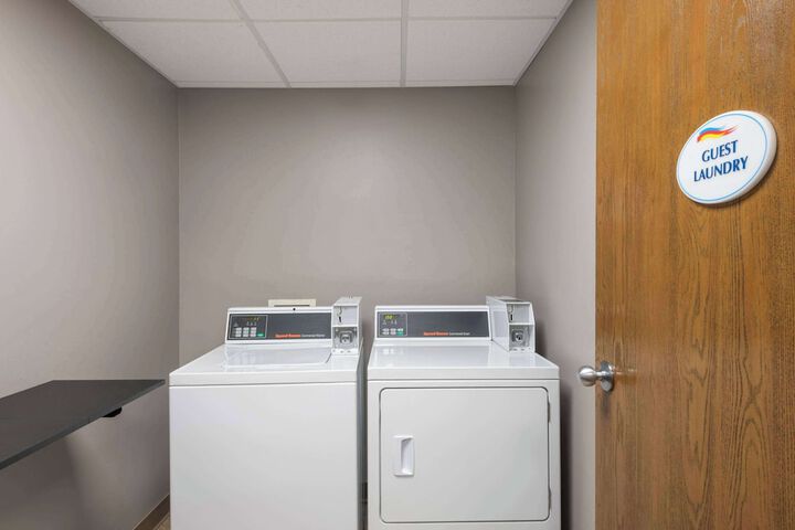 Room 9 of 32