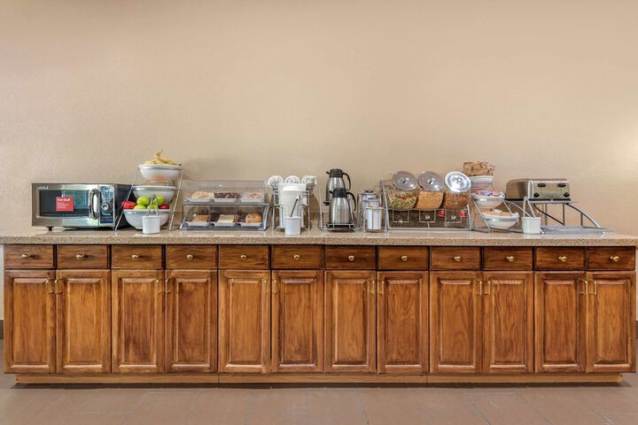 Breakfast/Coffee Service 44 of 52