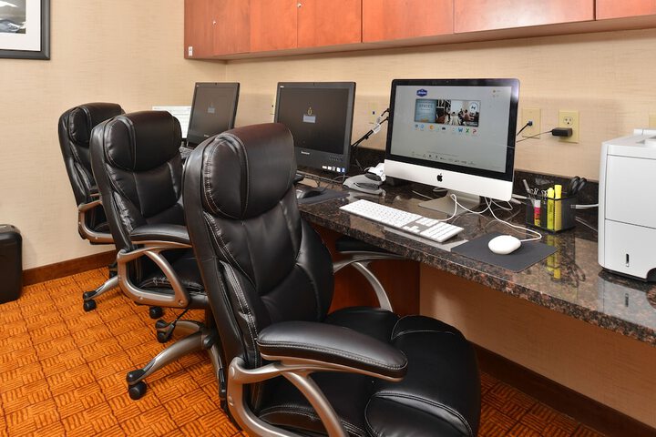Business Center 29 of 30