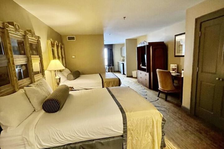 Room 15 of 35