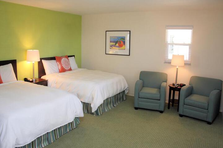 CAROUSEL INN ON THE BEACH