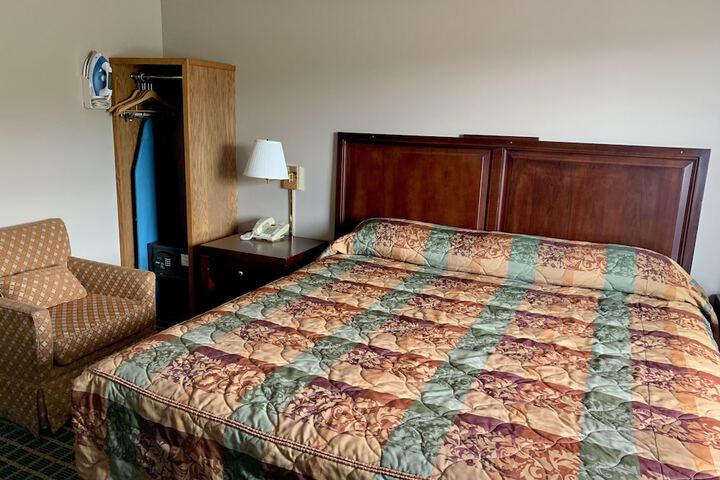 Room 19 of 52
