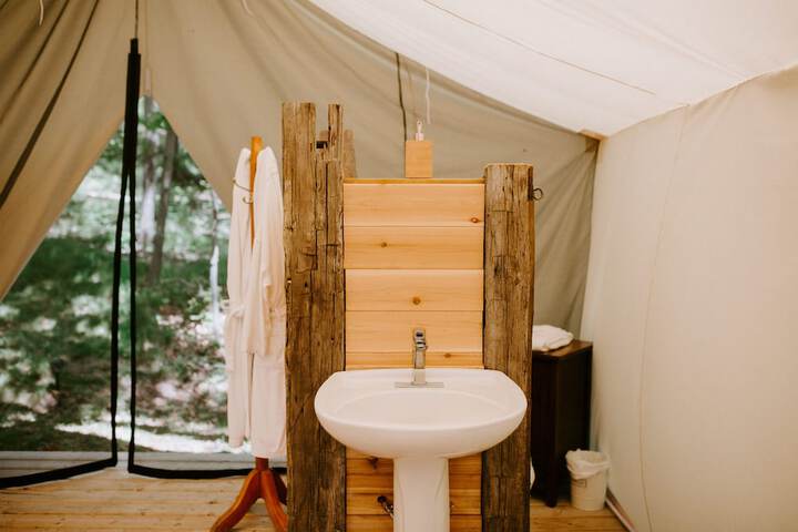 Whispering Springs Wilderness Retreat