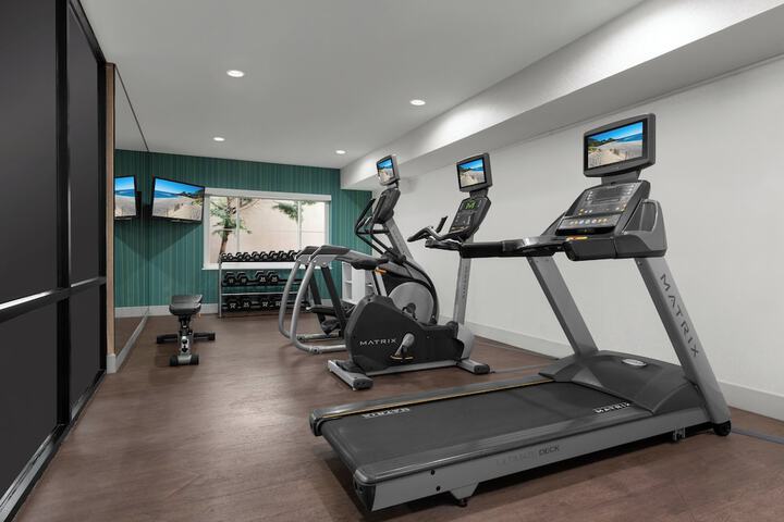 Holiday Inn Express Hotel & Suites Marina - State Beach Area by IHG