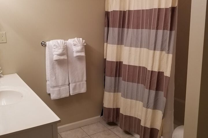 Room 16 of 35