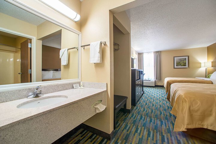 Room 16 of 30