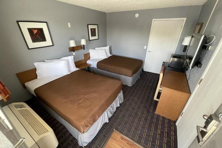 Room 42 of 56