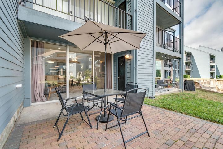Lake Conroe Condo: Patio & Water Views