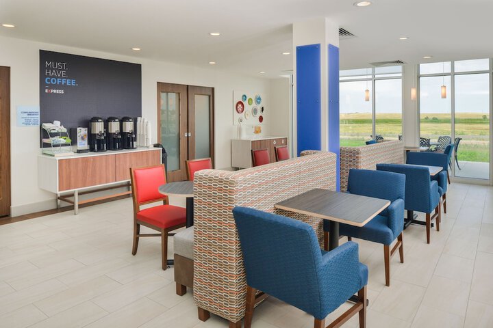 Holiday Inn Express & Suites Chadron by IHG