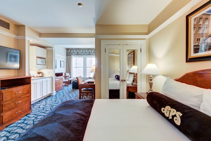 Room 40 of 82