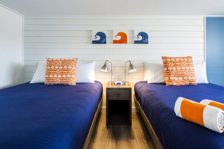 Room 21 of 34