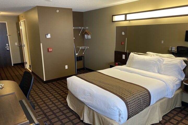 Room 20 of 84