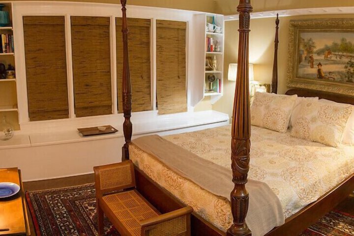 Stay Fairfield - Fairfield Place and Fairfield Manor Bed & Breakfast