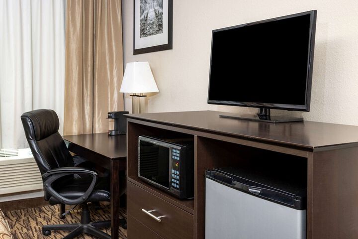 Room 18 of 41