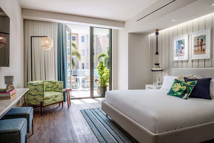 Room 32 of 58