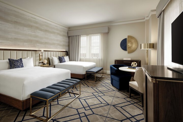 Fairmont Hotel Macdonald