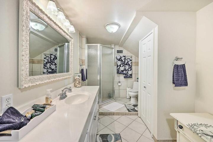 Private Pool: Lakefront Home in Hot Springs!