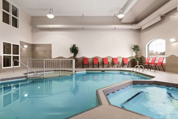 Pool 4 of 28