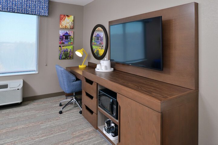 Room 28 of 54
