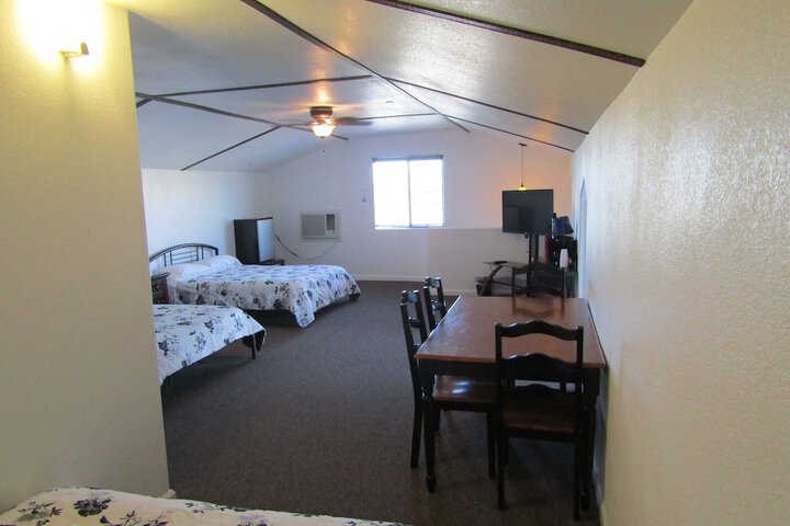 Room 94 of 124