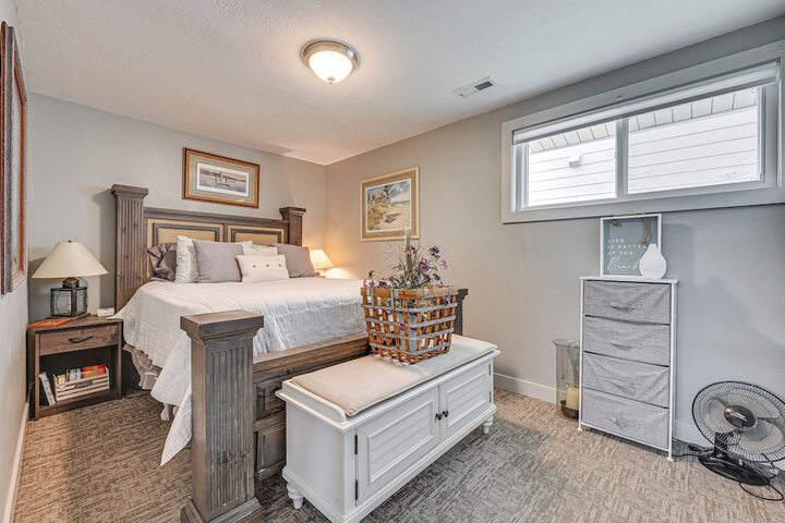 Anglers Cottage on Lake Cornelia: Pets Welcome!