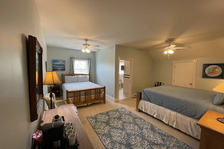 Room 8 of 121