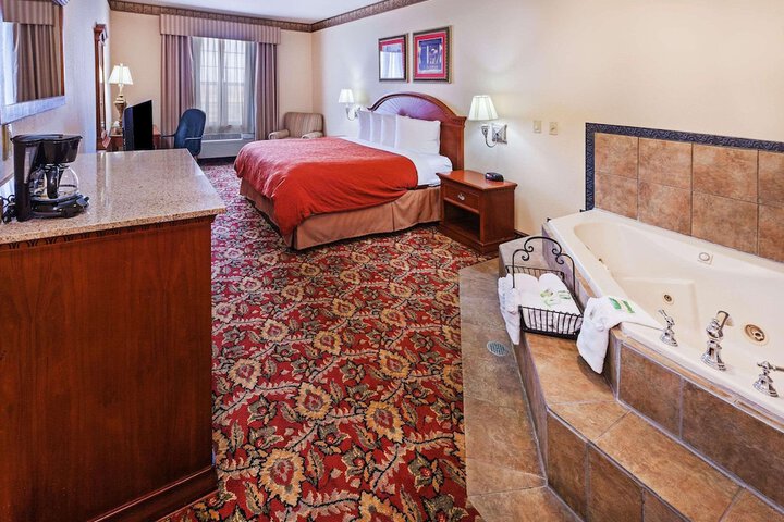 Room 8 of 19