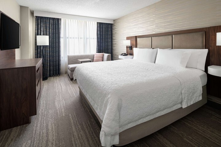 Room 34 of 60