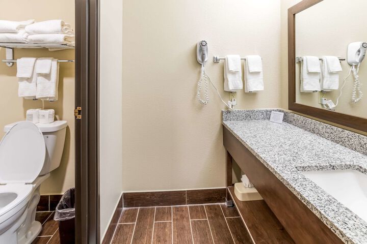 Comfort Inn Waukesha - Milwaukee West