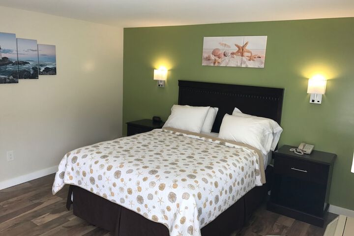 Room 10 of 66