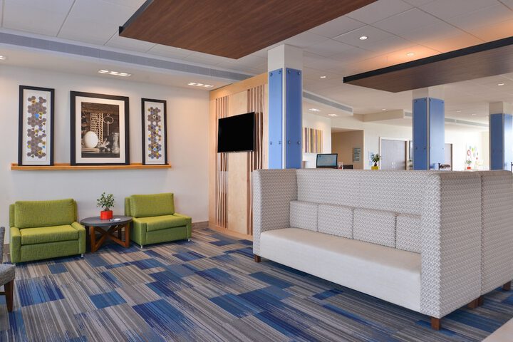 Hotel 7 of 103