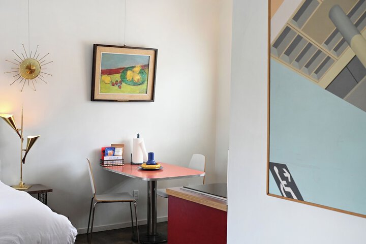 Room 74 of 127