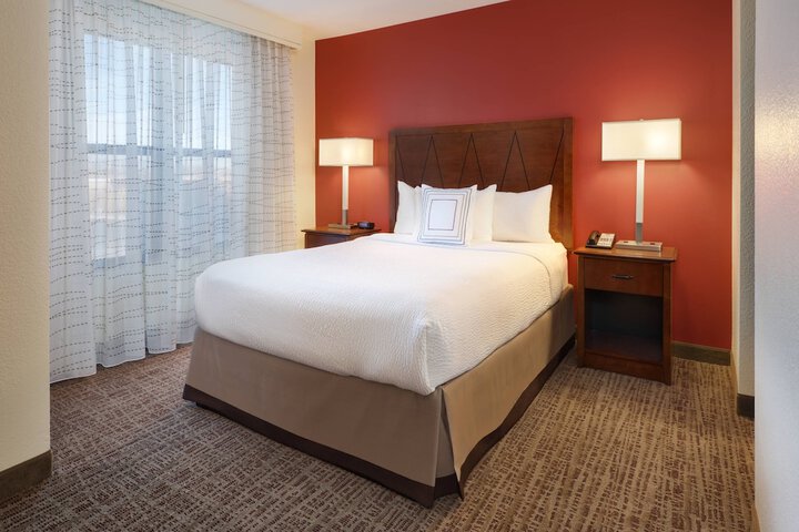 Room 16 of 25